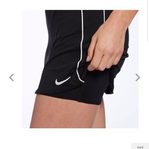 NWT! NIKE TENNIS SKIRT